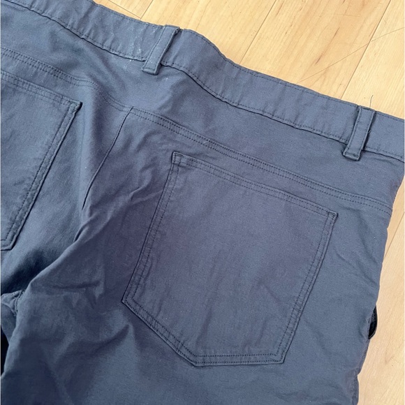 Oakley Atlantic Pants size 36 Regular Fit - Picture 6 of 15